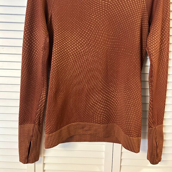 Lululemon Hold Tight Long-Sleeve. Size 4/6 - Picture 2 of 7